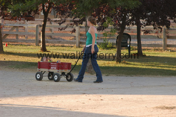 candid WQ08p28- 029